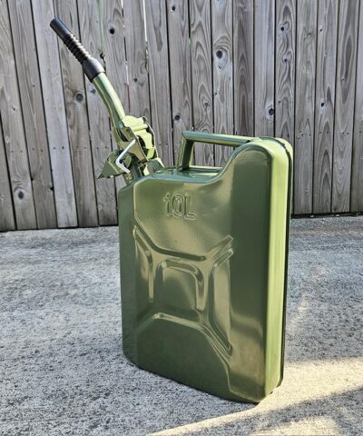 The 10L jerry can with Spout in green