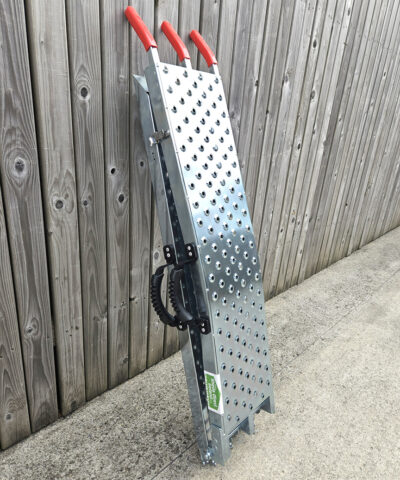 Side profile of the folding ramp