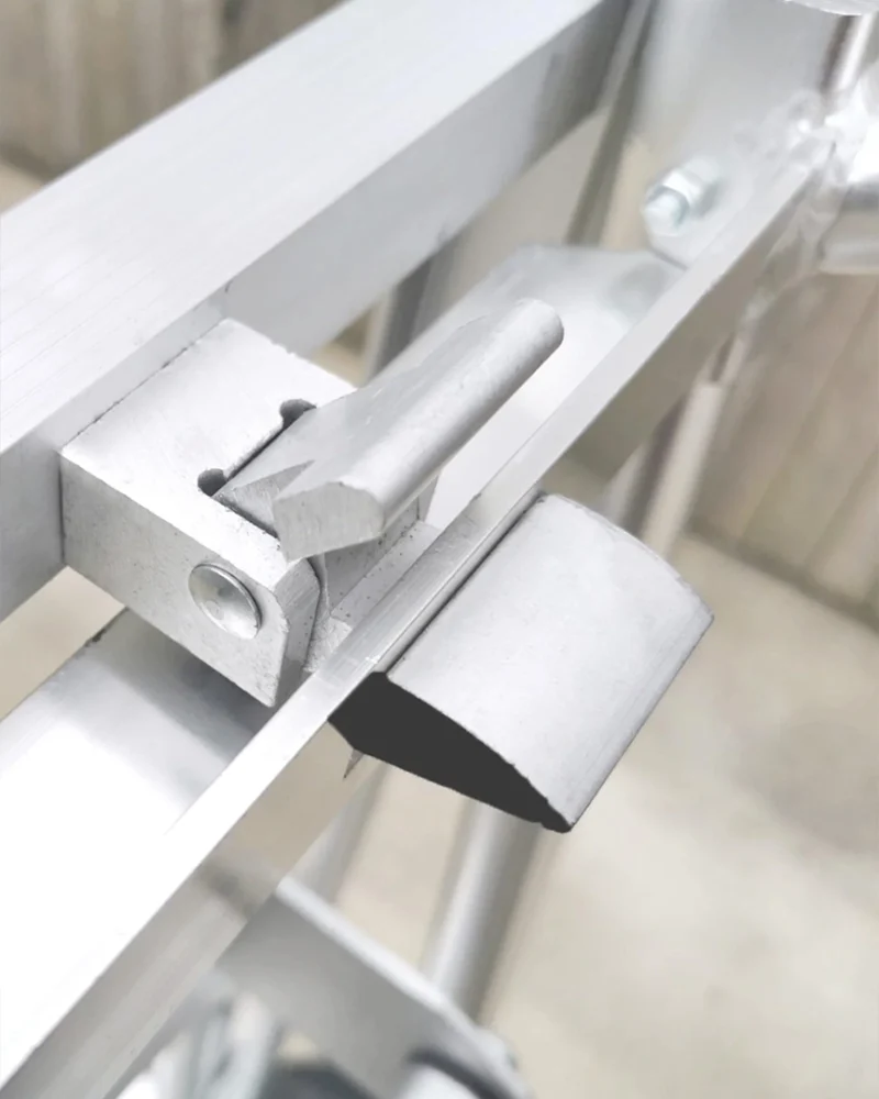 the locking element
