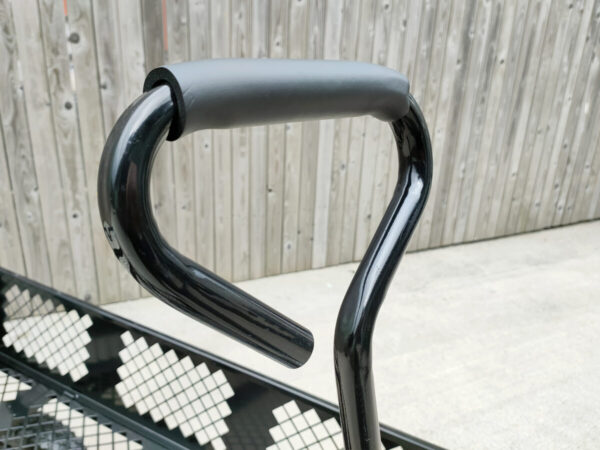 The easy-grip handle on the mesh cart