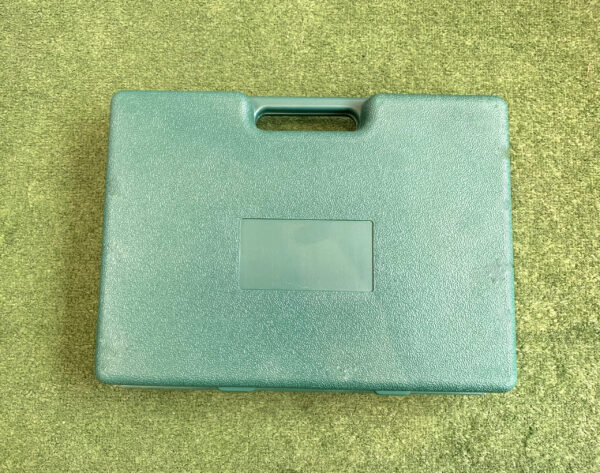 The garden tool box closed