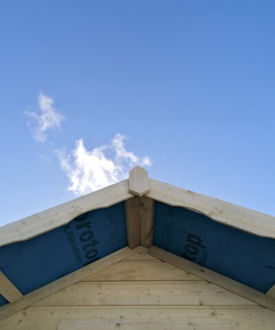 Overhang detail