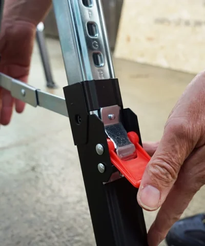 the clip locks