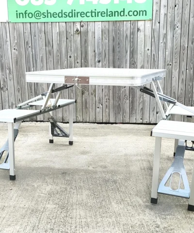 the picnic table