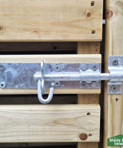 The external bolt lock of the wooden bin store