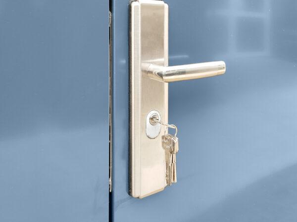 The Big Blu shed door handle with key