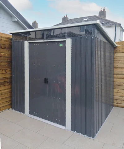 Side view of the pent shed