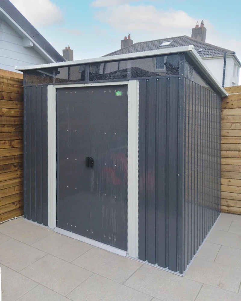 Side view of the pent shed