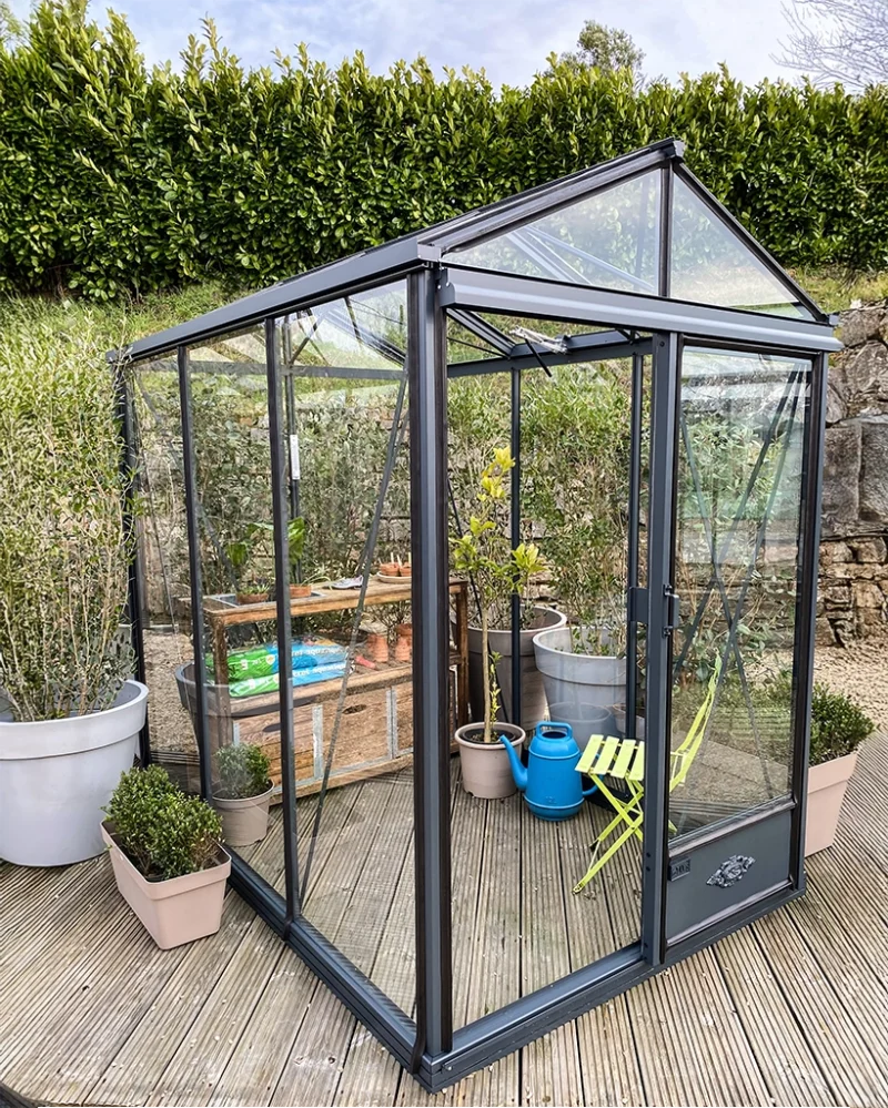 Side view of the Luxia Greenhouse