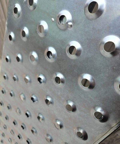 Details on the grip from the loading ramp