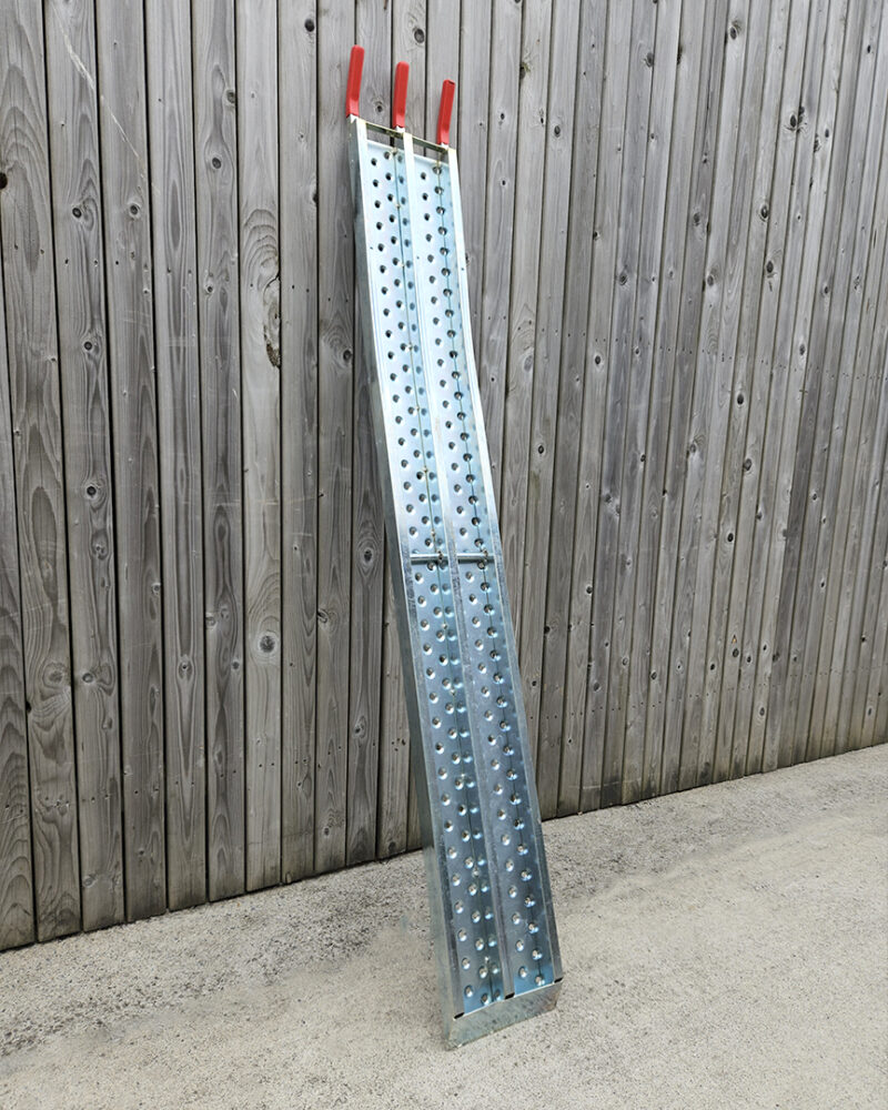 The back of the 400kg loading ramp set