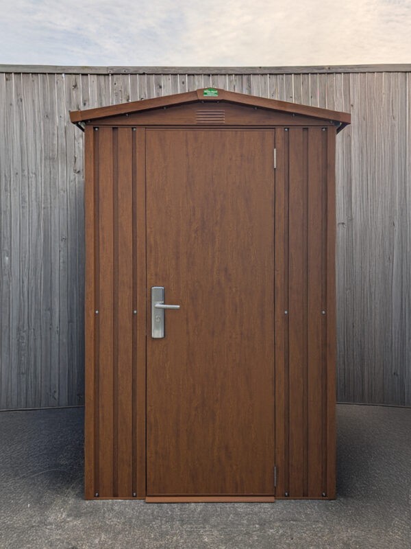The front of the 5ft x 6ft premium woodgrain shed