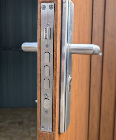 Locking mechanism details