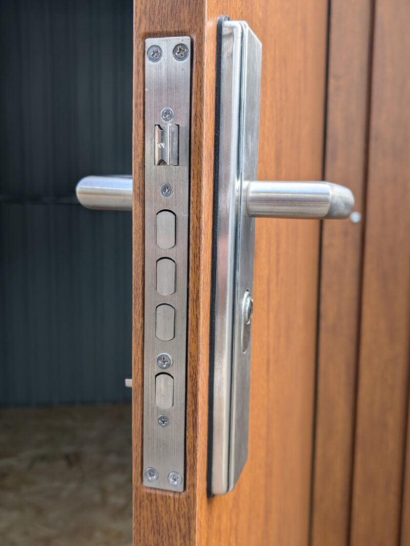 Locking mechanism details